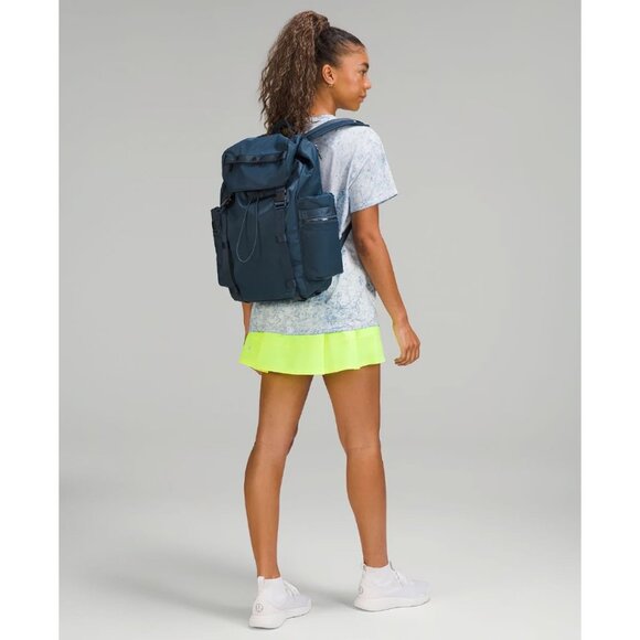 Lululemon Wunderlust Backpack 25L Blue - Picture 2 of 16